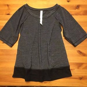 Lululemon tee